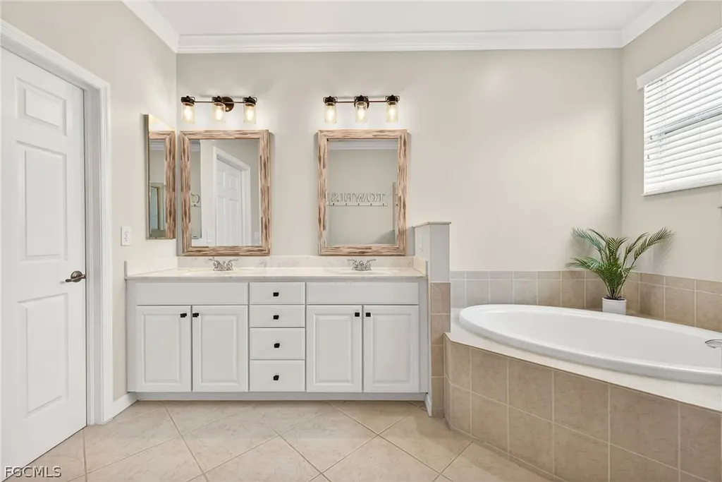 20468 Larino Loop Estero FL 33928