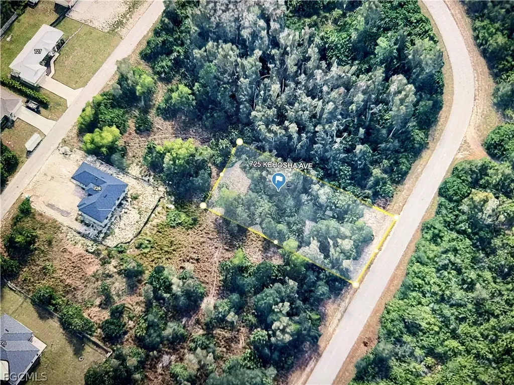 725 Kehosha Avenue Lehigh Acres FL 33974