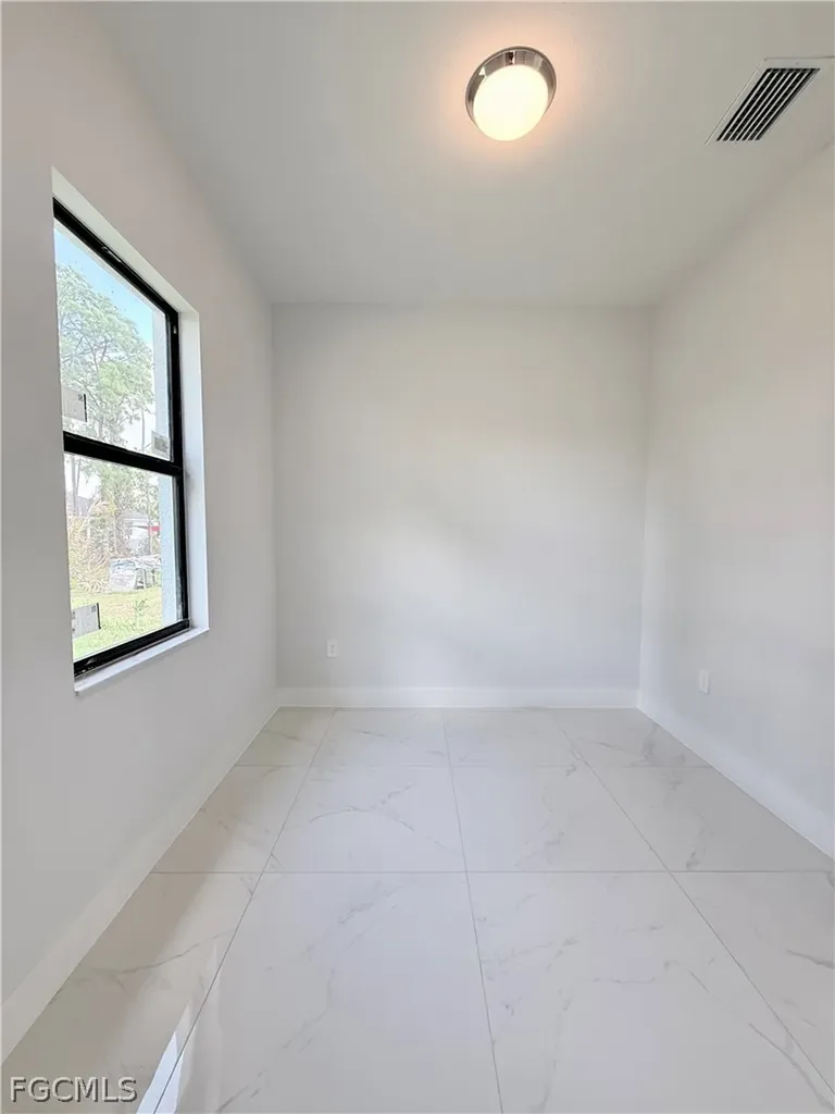 2910 19th Street SW Lehigh Acres FL 33976