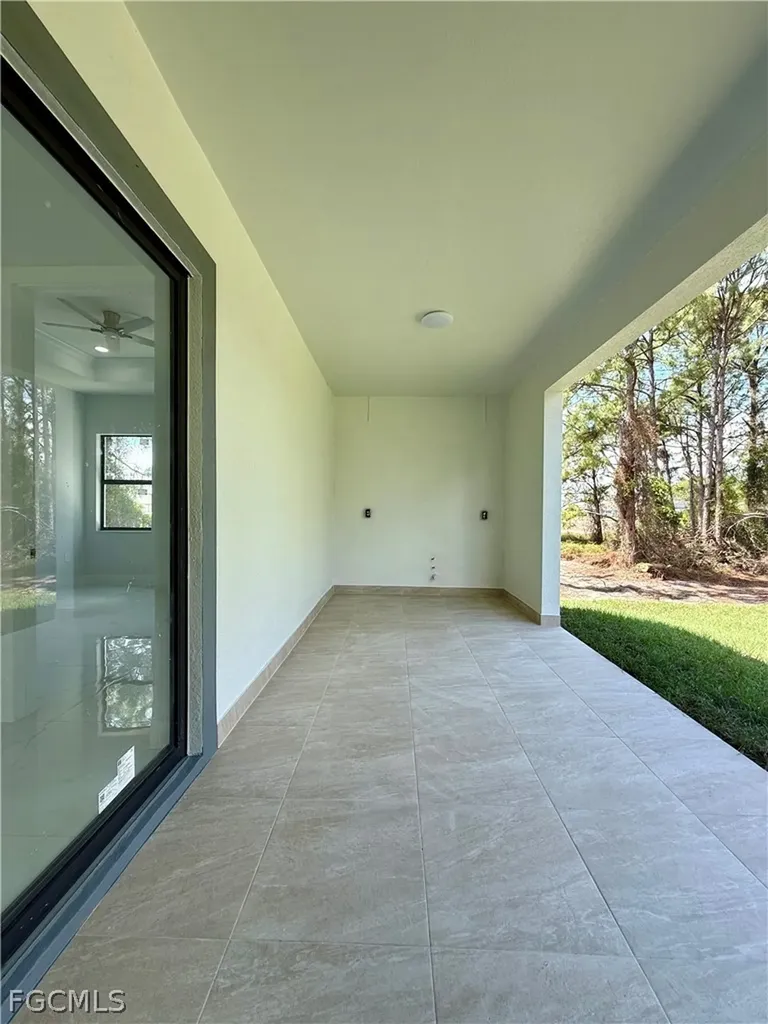 2910 19th Street SW Lehigh Acres FL 33976