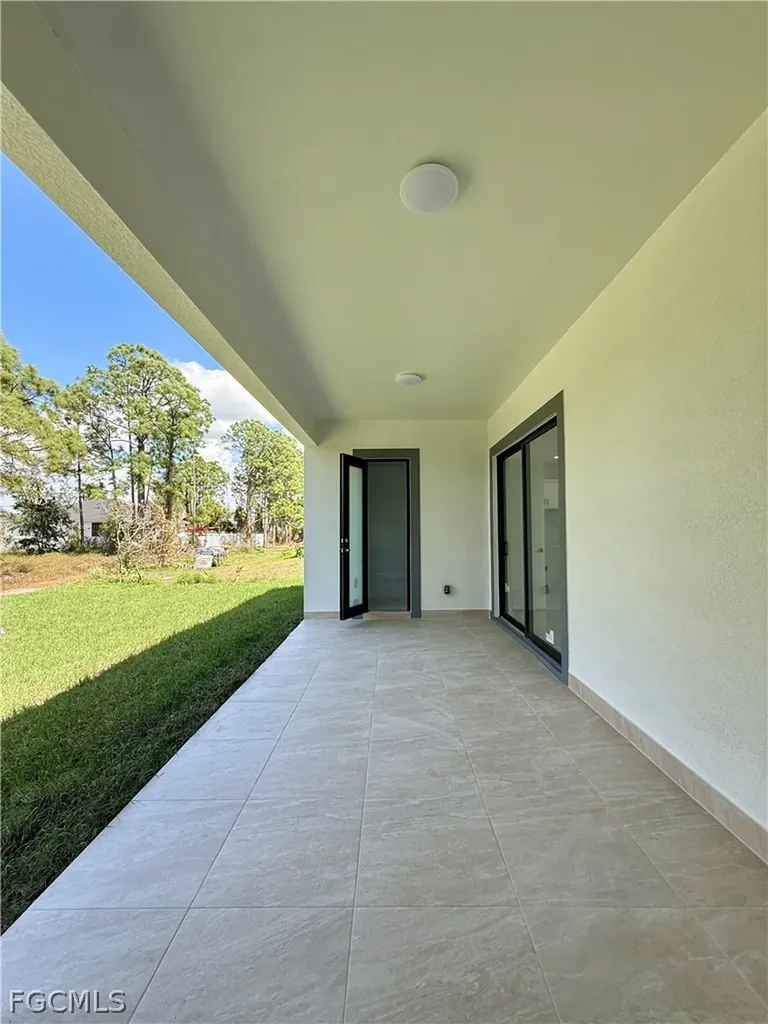2910 19th Street SW Lehigh Acres FL 33976