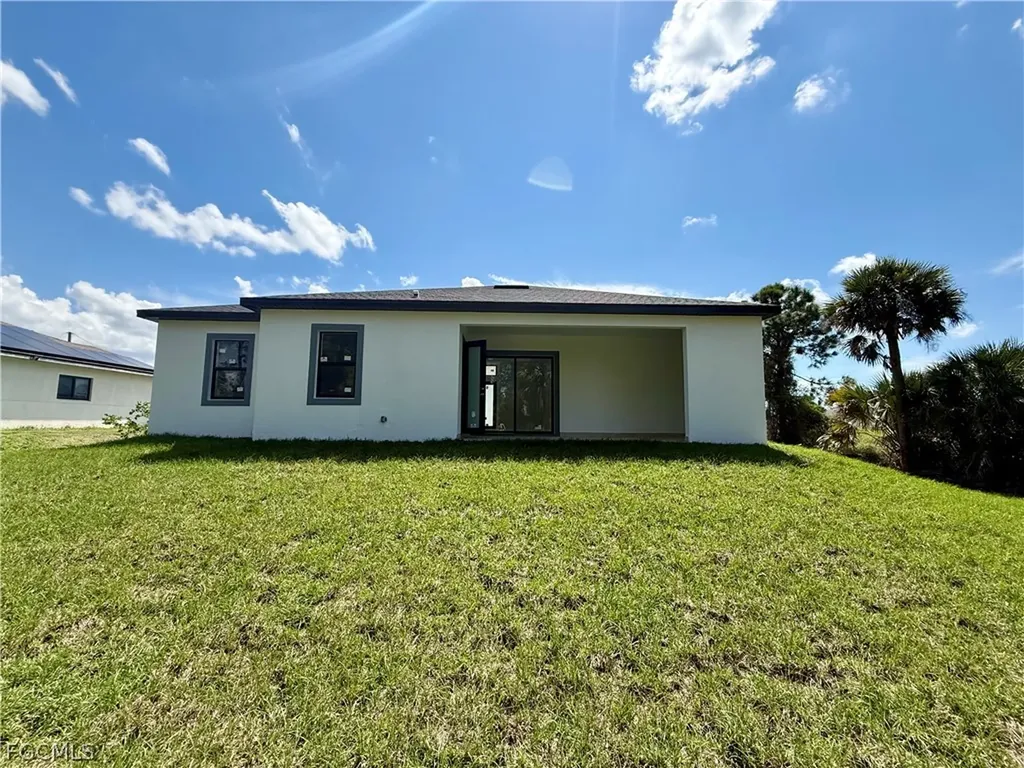 2910 19th Street SW Lehigh Acres FL 33976