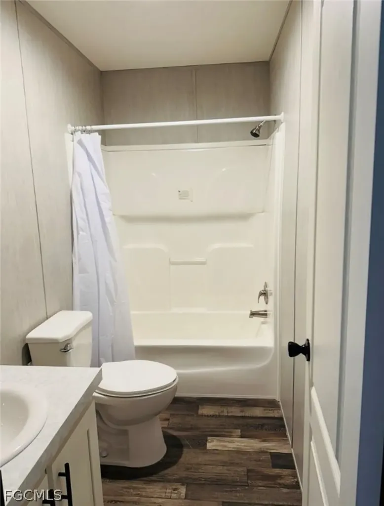 566 Avenida Del Sur Avenue Montura Ranches FL 33440