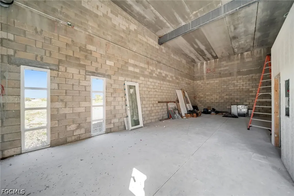 1913 NE 10th Terrace Cape Coral FL 33909
