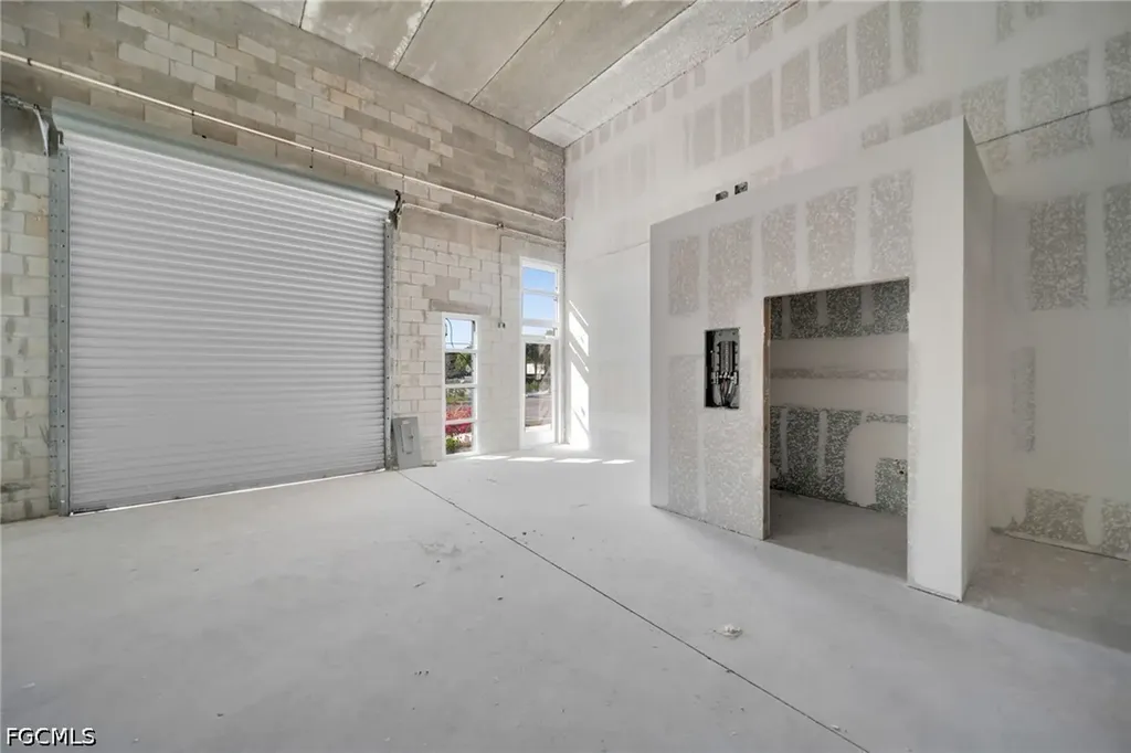 1913 NE 10th Terrace Cape Coral FL 33909