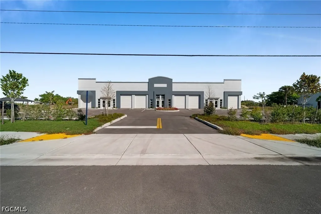 1913 NE 10th Terrace Cape Coral FL 33909