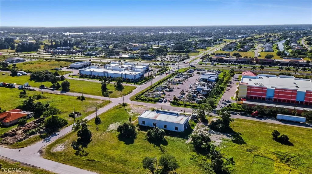 1043 Ceitus Terrace Cape Coral FL 33991