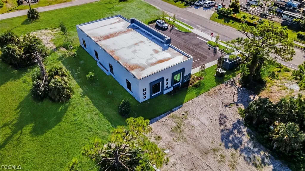 1043 Ceitus Terrace Cape Coral FL 33991