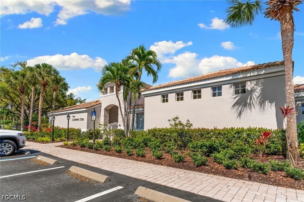 24371 Sandpiper Isle Way Bonita Springs FL 34134