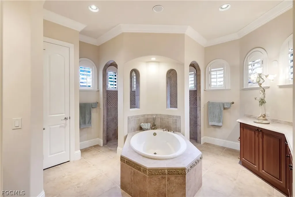 5521 Harbour Preserve Circle Cape Coral FL 33914