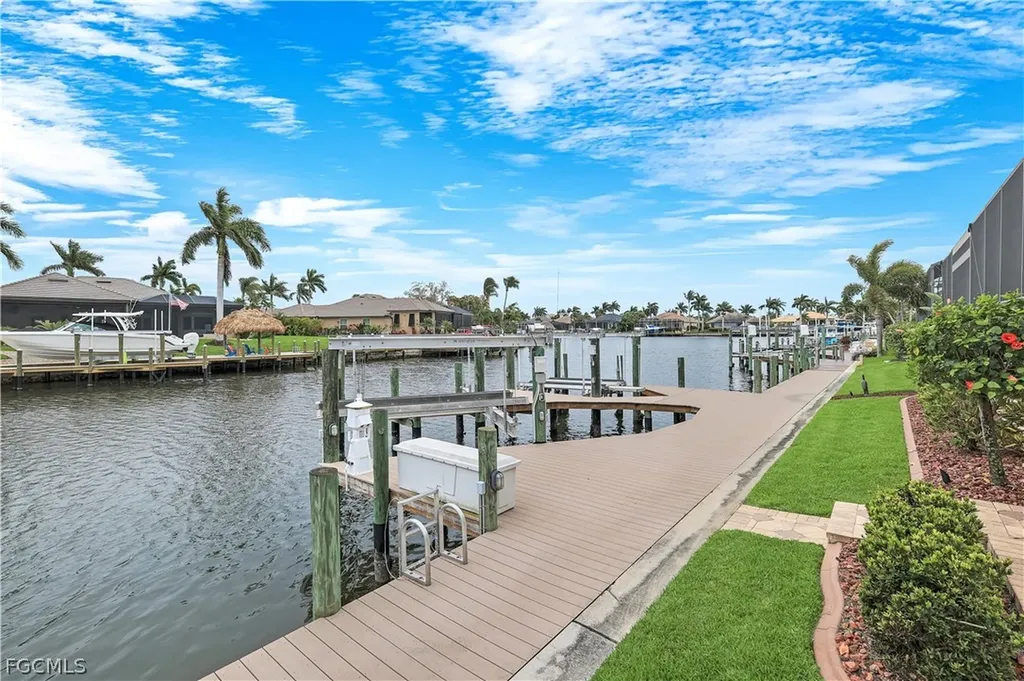 5521 Harbour Preserve Circle Cape Coral FL 33914