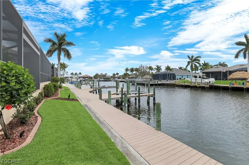 5521 Harbour Preserve Circle Cape Coral FL 33914