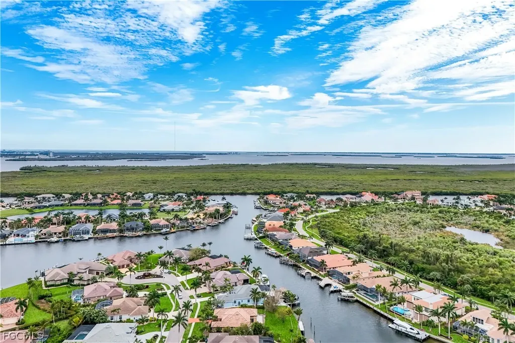 5521 Harbour Preserve Circle Cape Coral FL 33914