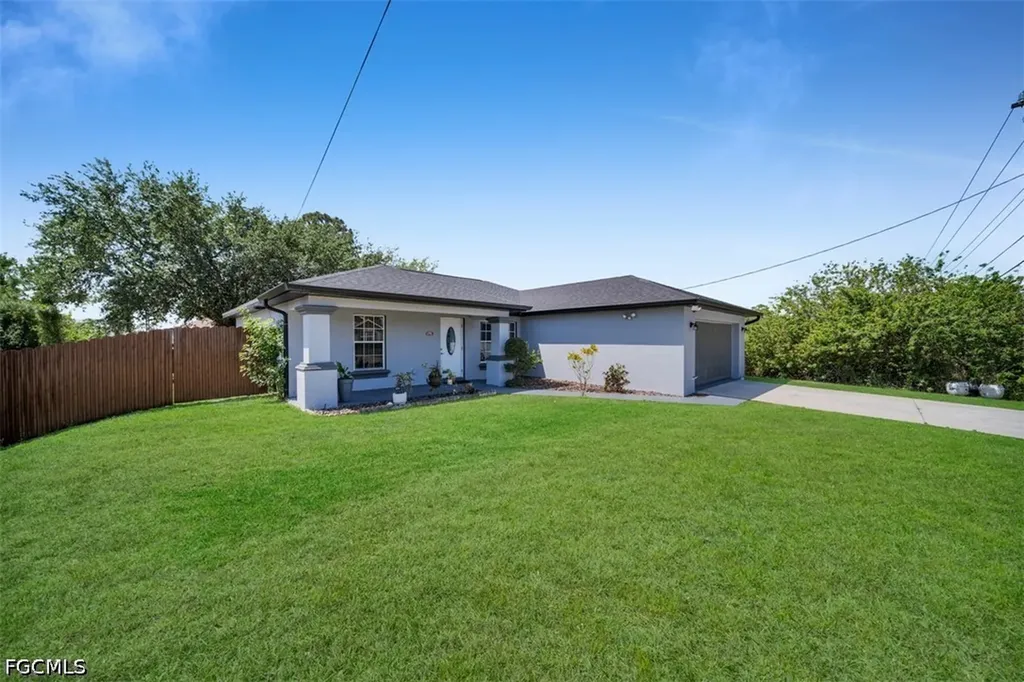 2701 8th Street SW Lehigh Acres FL 33976