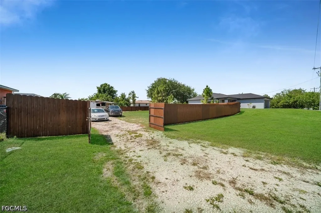 2701 8th Street SW Lehigh Acres FL 33976