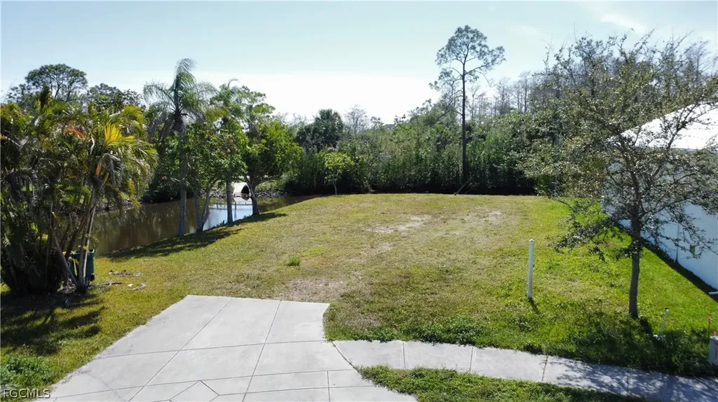 3260 Lunar Street Naples FL 34112