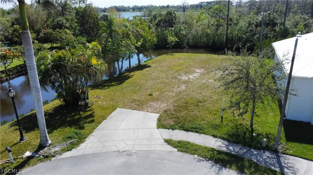 3260 Lunar Street Naples FL 34112