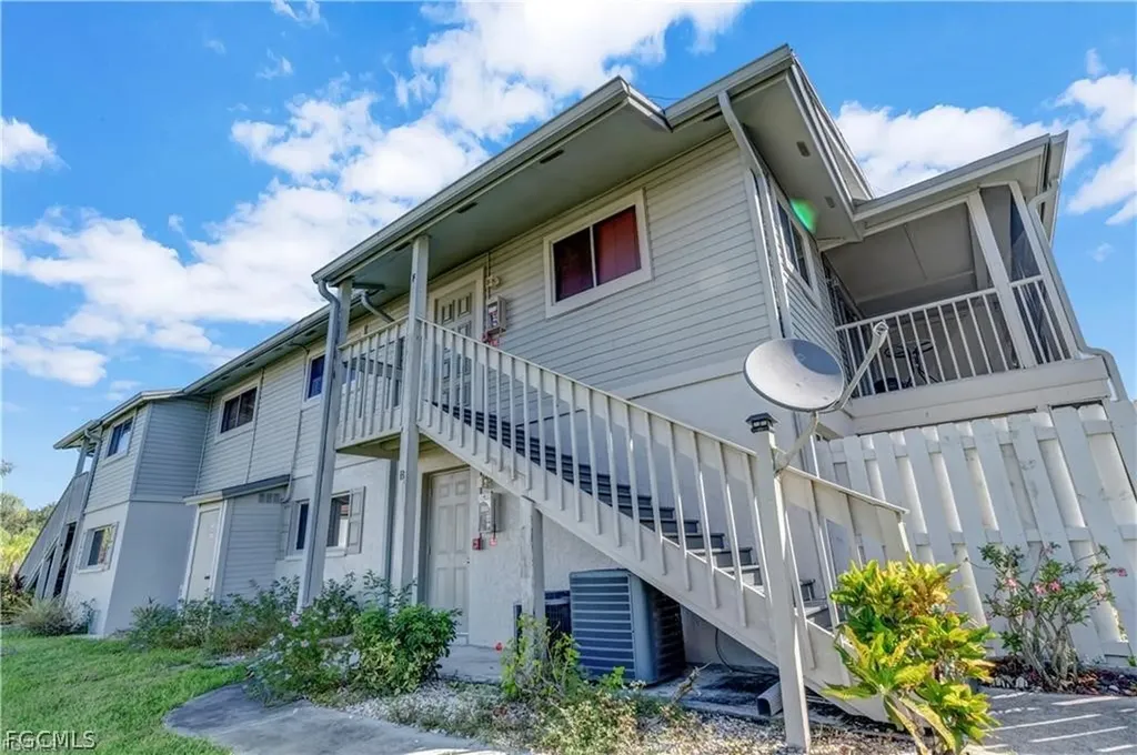 5761 Foxlake Drive North Fort Myers FL 33917