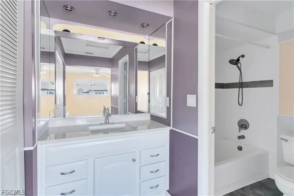 5761 Foxlake Drive North Fort Myers FL 33917