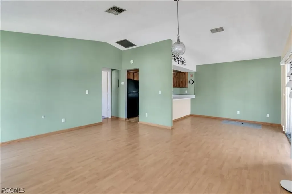 5761 Foxlake Drive North Fort Myers FL 33917