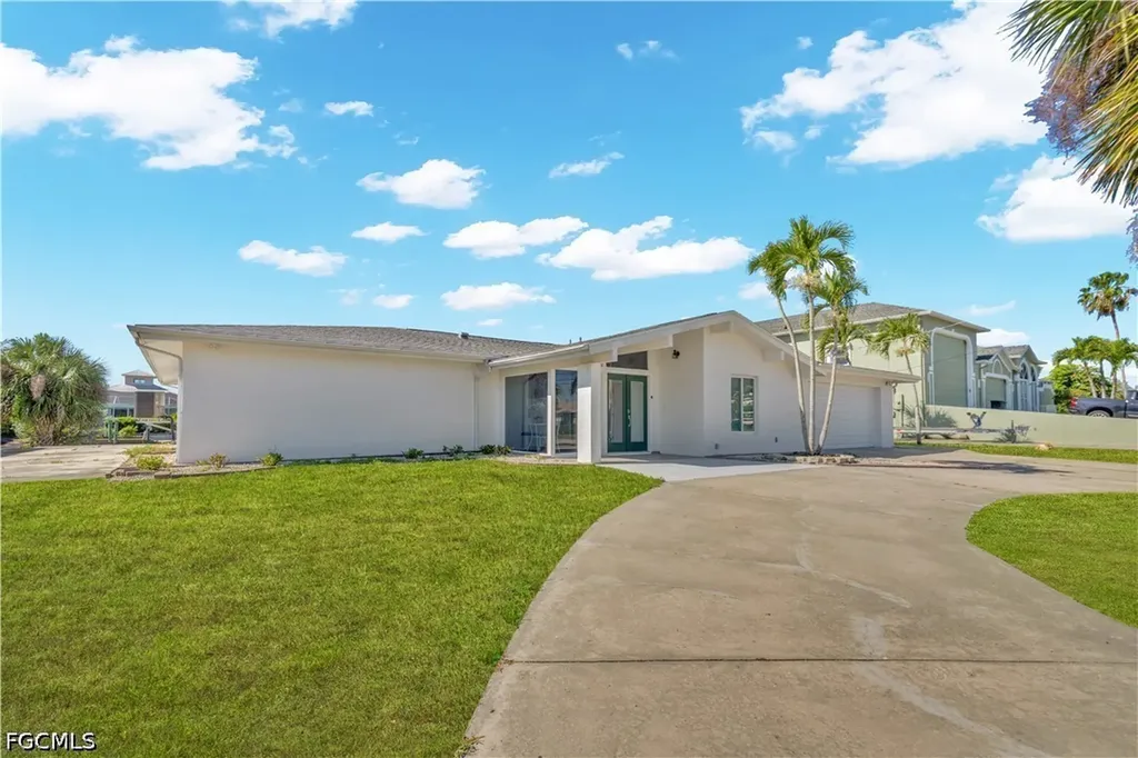 6401 Plumosa Avenue Fort Myers FL 33908