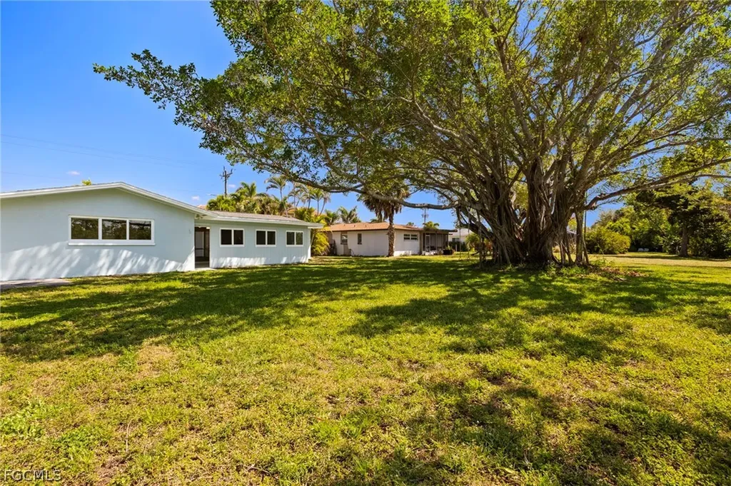 5738 SW 1st Court Cape Coral FL 33914