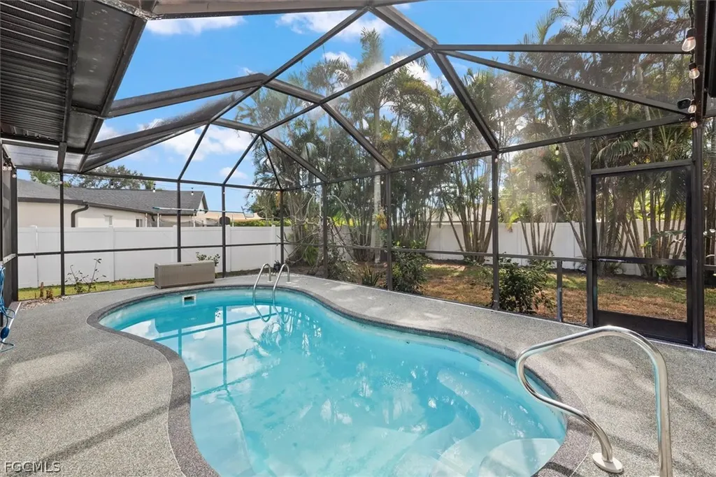 1702 SE 5th Court Cape Coral FL 33990