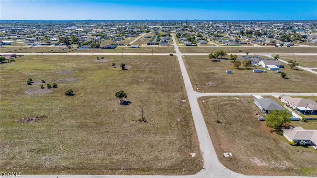 1902 NE 17th Terrace Cape Coral FL 33909