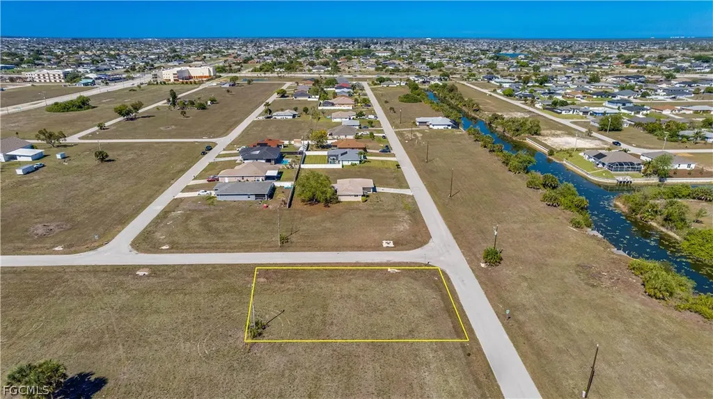 1902 NE 17th Terrace Cape Coral FL 33909