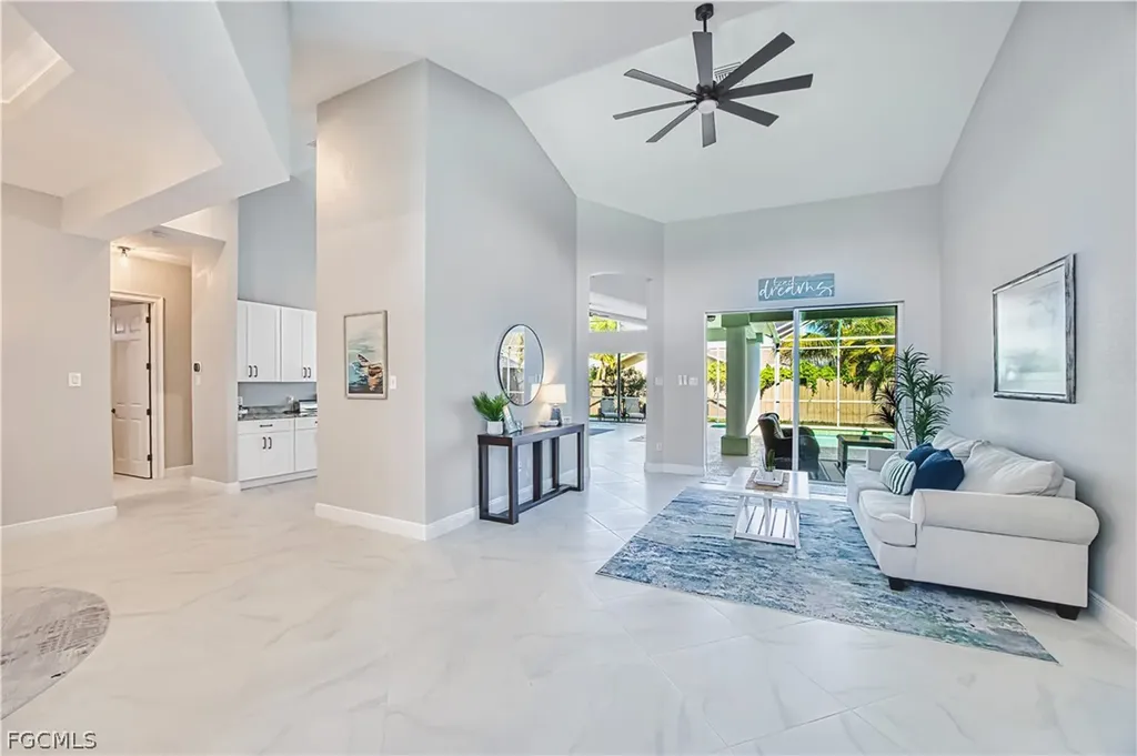 623 SW 56th Street Cape Coral FL 33914