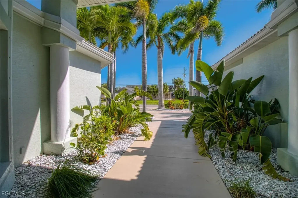 623 SW 56th Street Cape Coral FL 33914