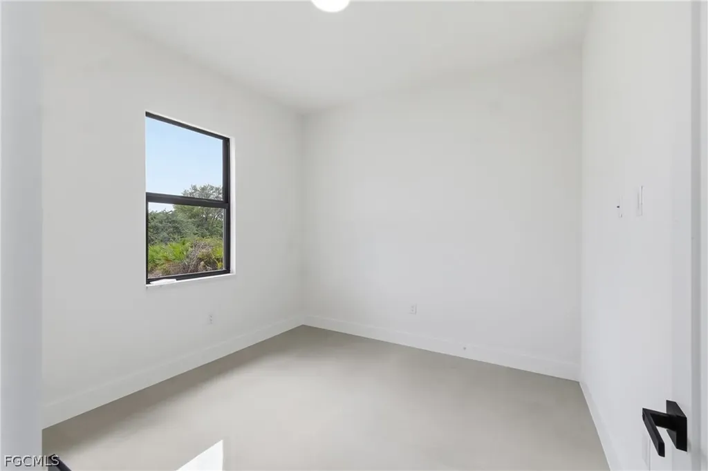 3211 6th Street SW Lehigh Acres FL 33976