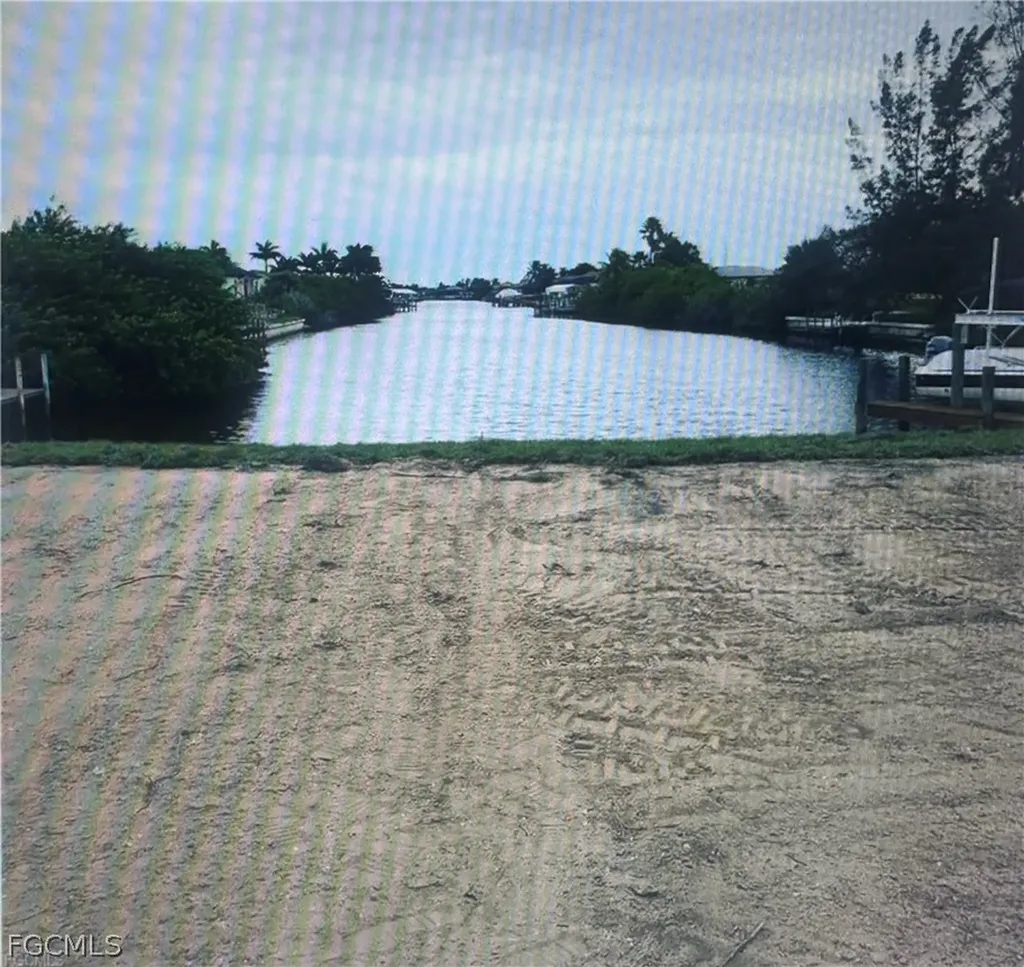 3604 Yucatan Parkway Cape Coral FL 33993