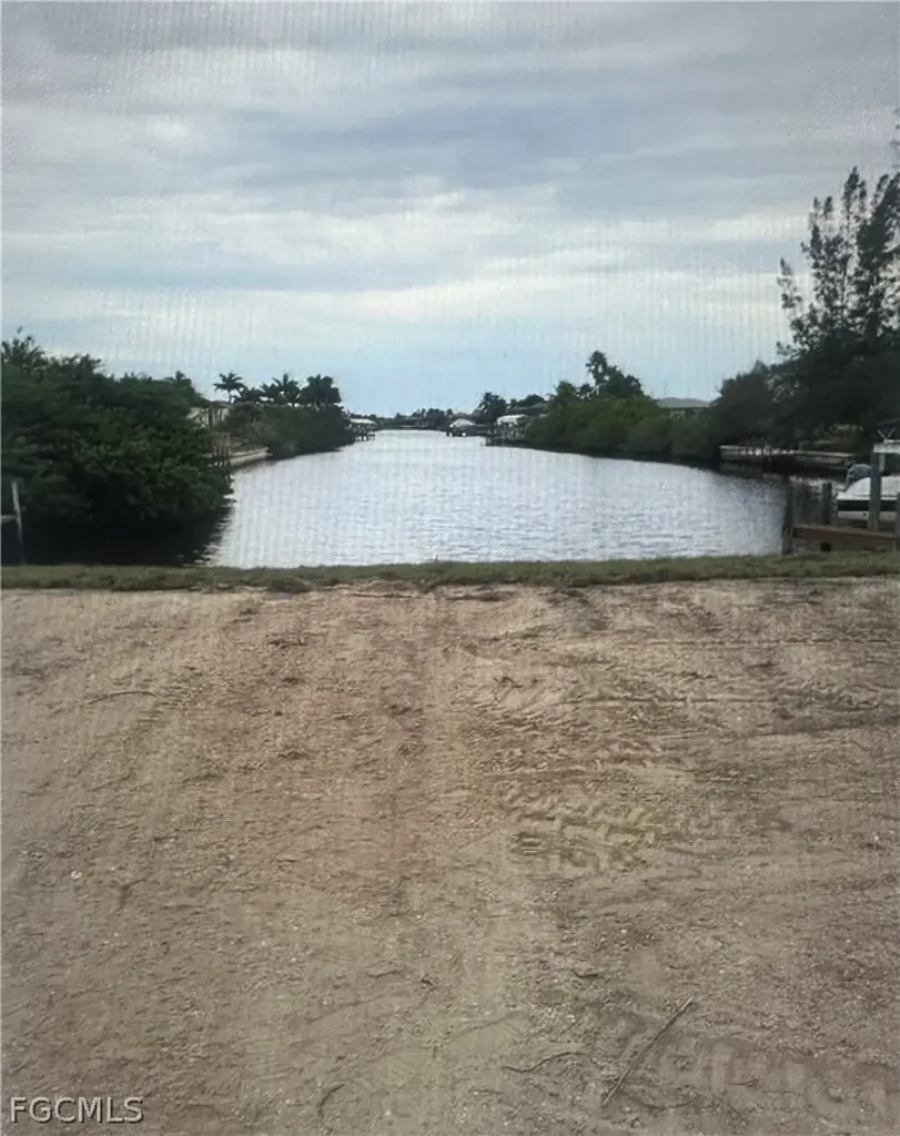 3604 Yucatan Parkway Cape Coral FL 33993