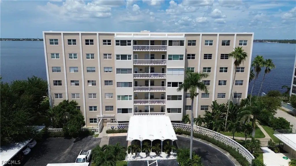 1900 Clifford Street Fort Myers FL 33901