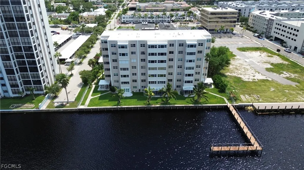 1900 Clifford Street Fort Myers FL 33901