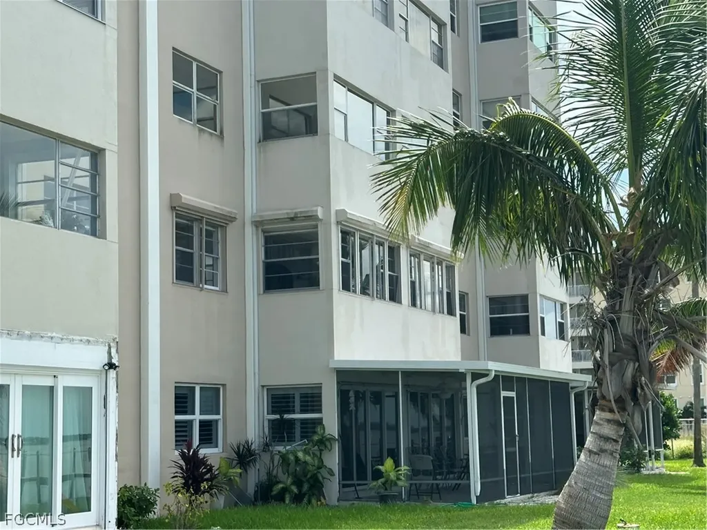 1900 Clifford Street Fort Myers FL 33901