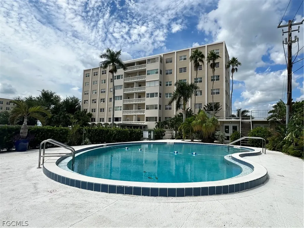 1900 Clifford Street Fort Myers FL 33901