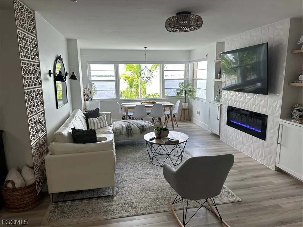 1900 Clifford Street Fort Myers FL 33901