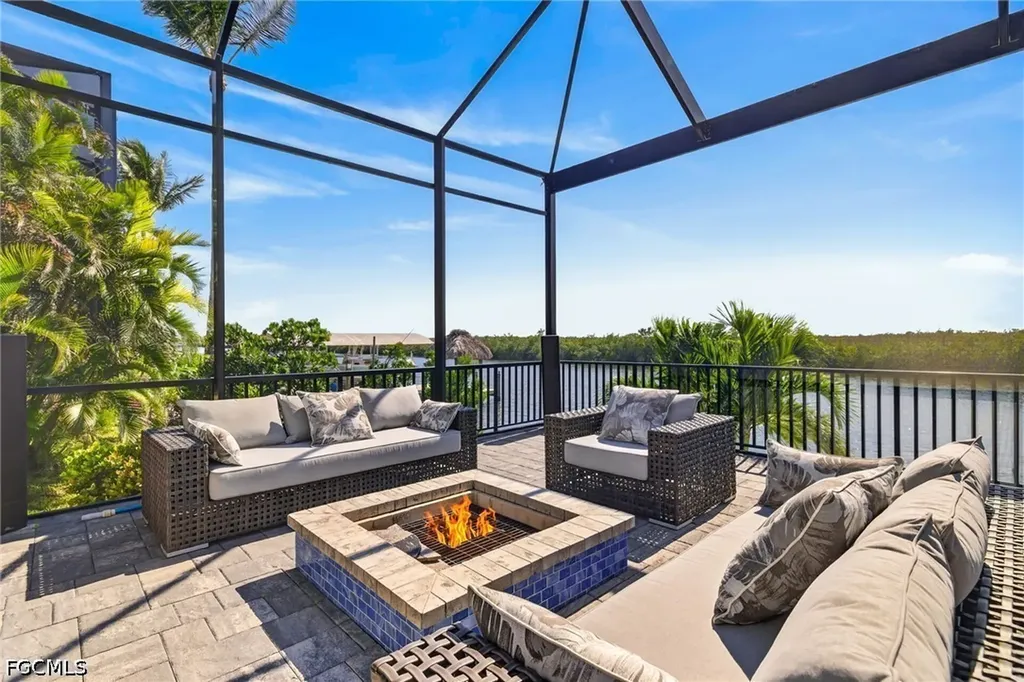 872 W Cape Estates Circle Cape Coral FL 33993