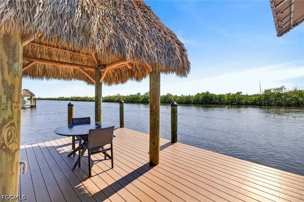 872 W Cape Estates Circle Cape Coral FL 33993