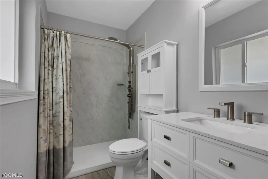 549 Peck Avenue Fort Myers FL 33919