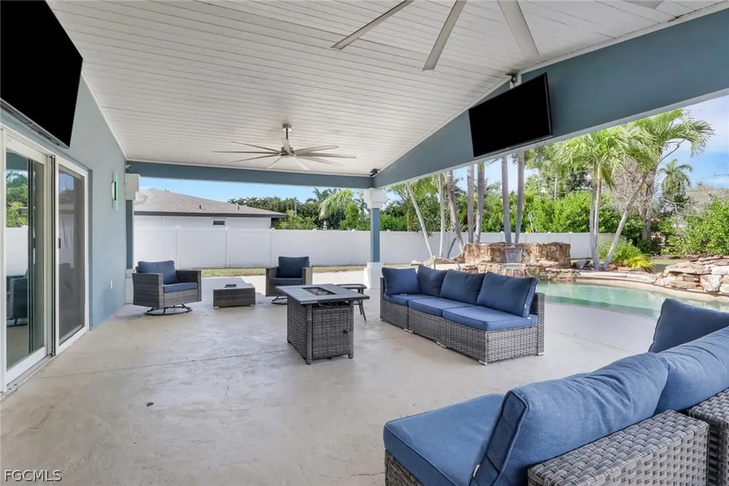 549 Peck Avenue Fort Myers FL 33919