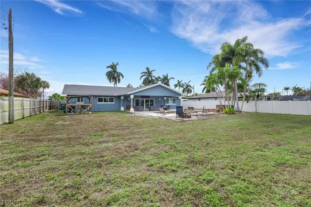 549 Peck Avenue Fort Myers FL 33919