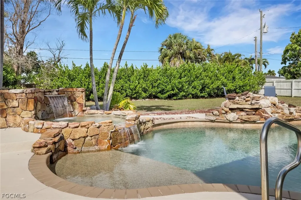 549 Peck Avenue Fort Myers FL 33919