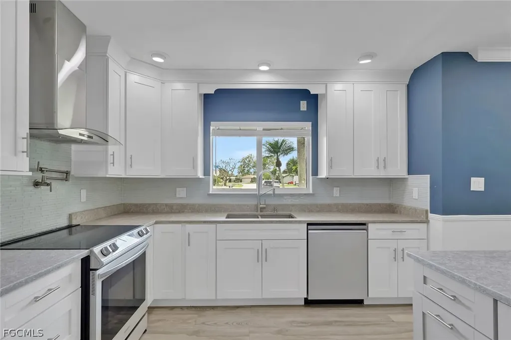 549 Peck Avenue Fort Myers FL 33919