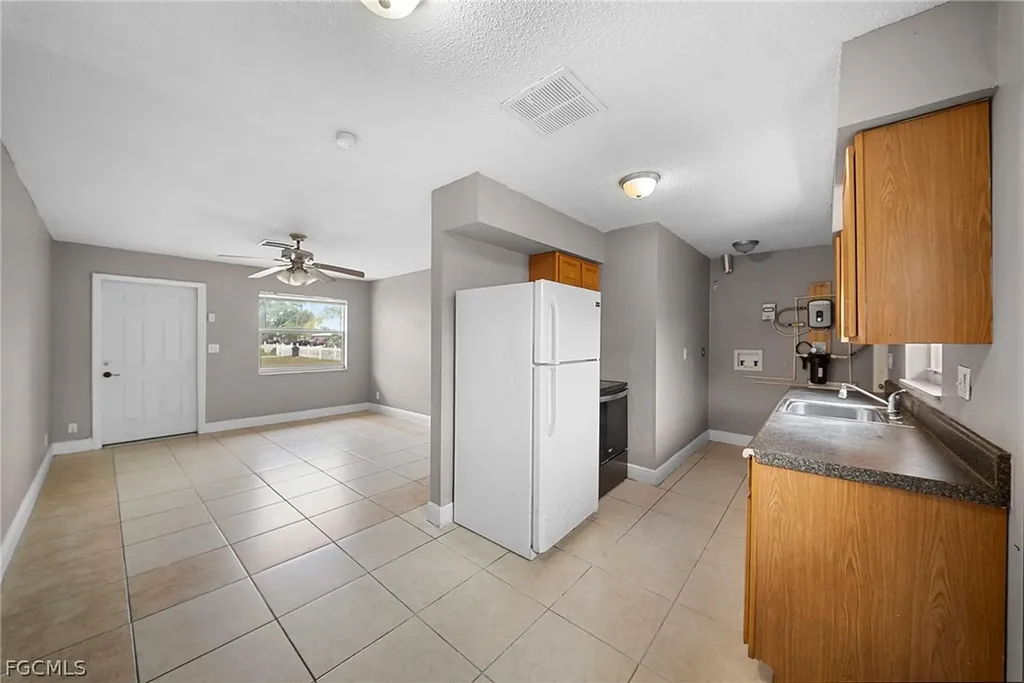 5458 5th Avenue Fort Myers FL 33907