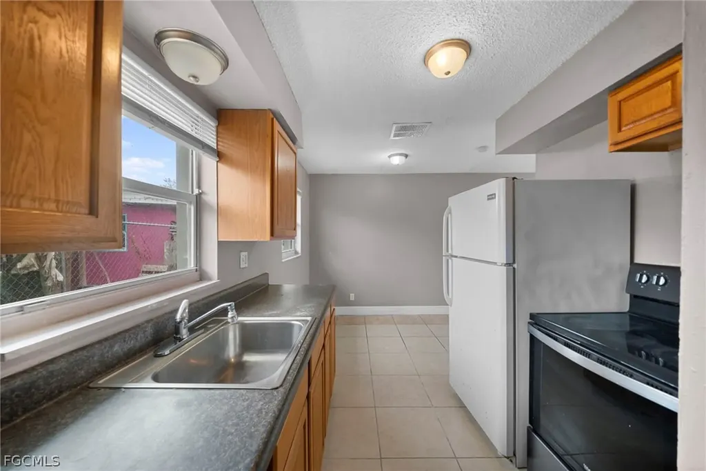 5458 5th Avenue Fort Myers FL 33907