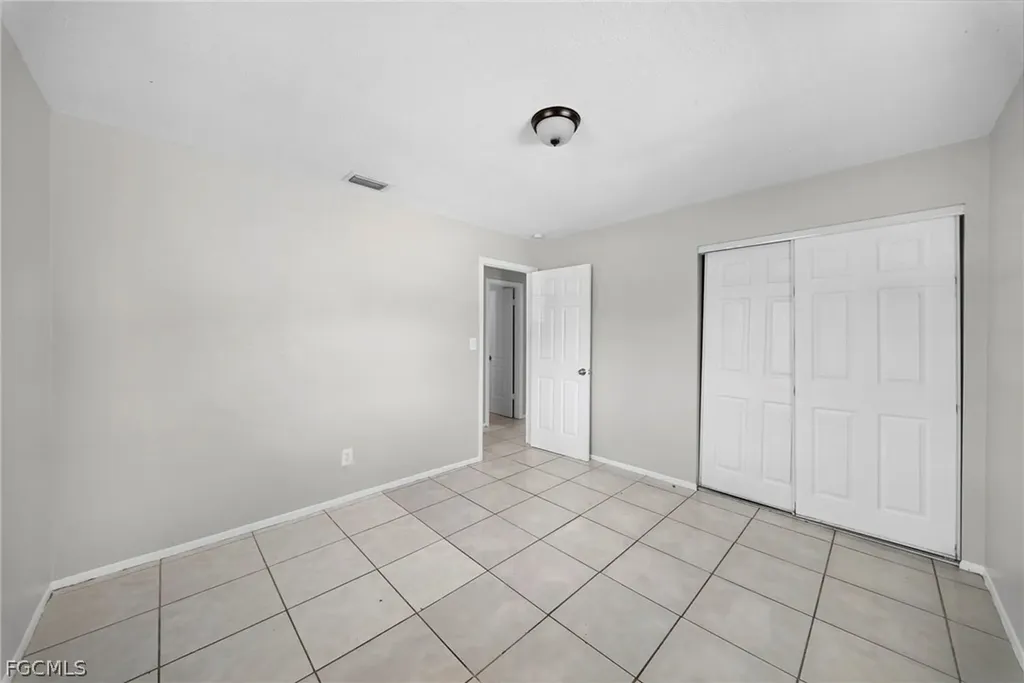 464 Carolina Avenue Fort Myers FL 33905