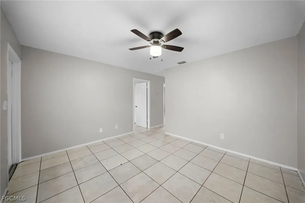 464 Carolina Avenue Fort Myers FL 33905